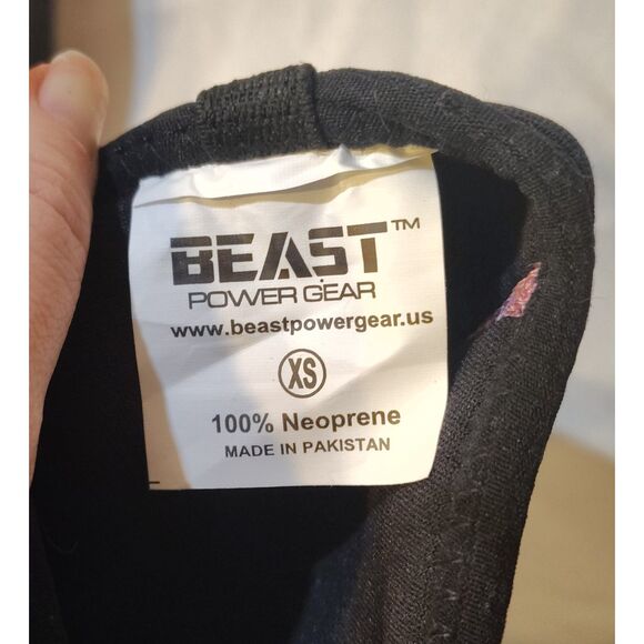 Beast Power Gear  Neoprene Knee Sleeves Black & Pink Size X-Small Compression - Picture 3 of 3